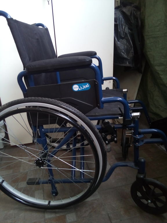 3919108  Carrozzina per disabili
