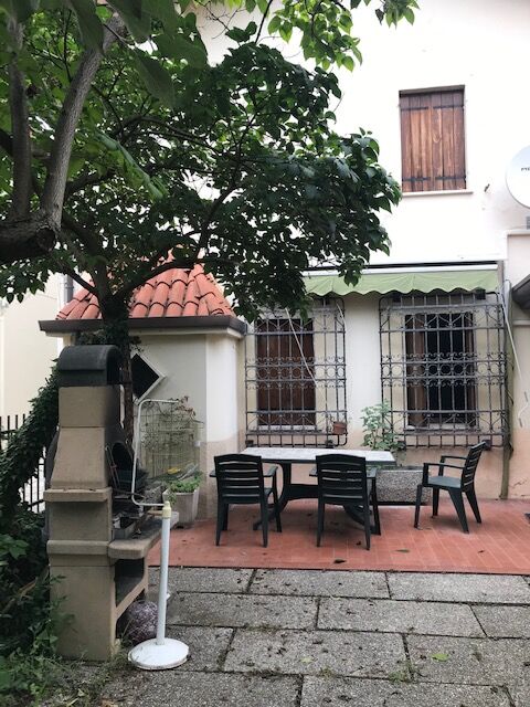 5360330  casa mq165 Buono