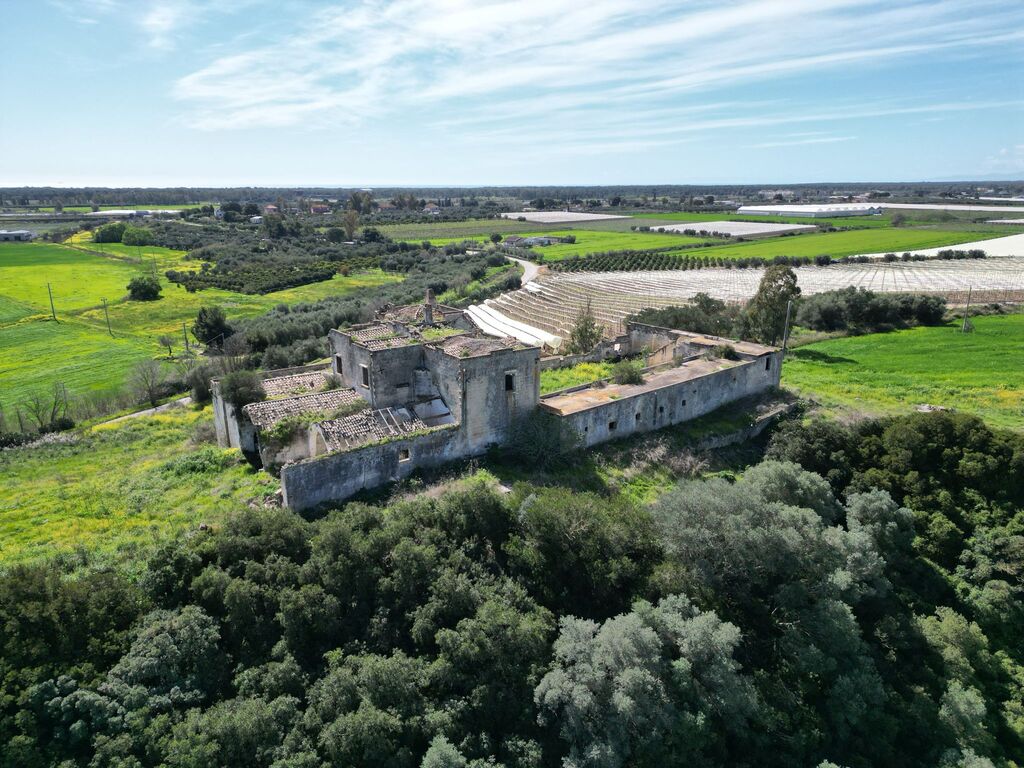 5347628  casale mq1150 Da ristrutturare