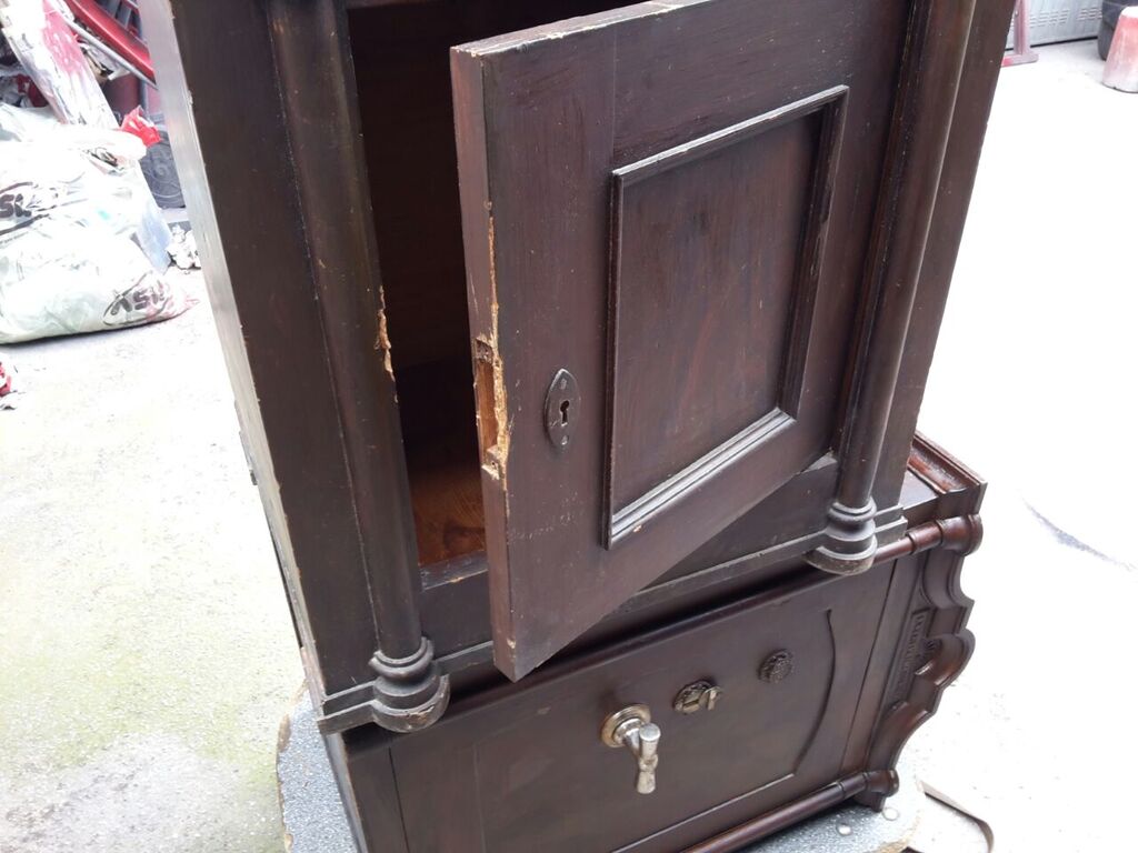 5376236 Cassaforte  d epoca 1800