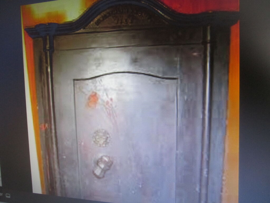 5376239 Cassaforte  d epoca 1800