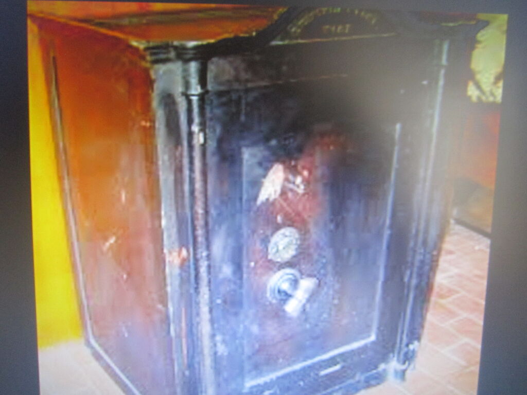 5376240 Cassaforte  d epoca 1800