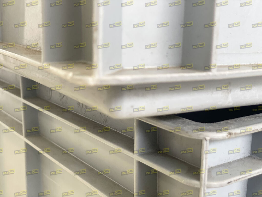 5402593 Cassette in plastica usate