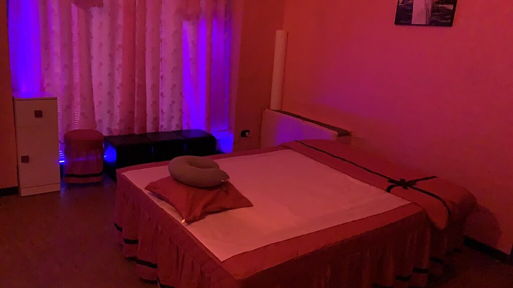 5367451 Centro massaggi saronno rosa