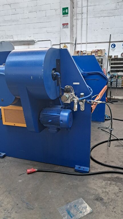 5361255 Cesoia bariola  2050 x 6 /8