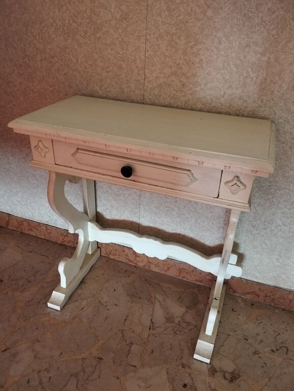 5411133 Comodino laccato antico