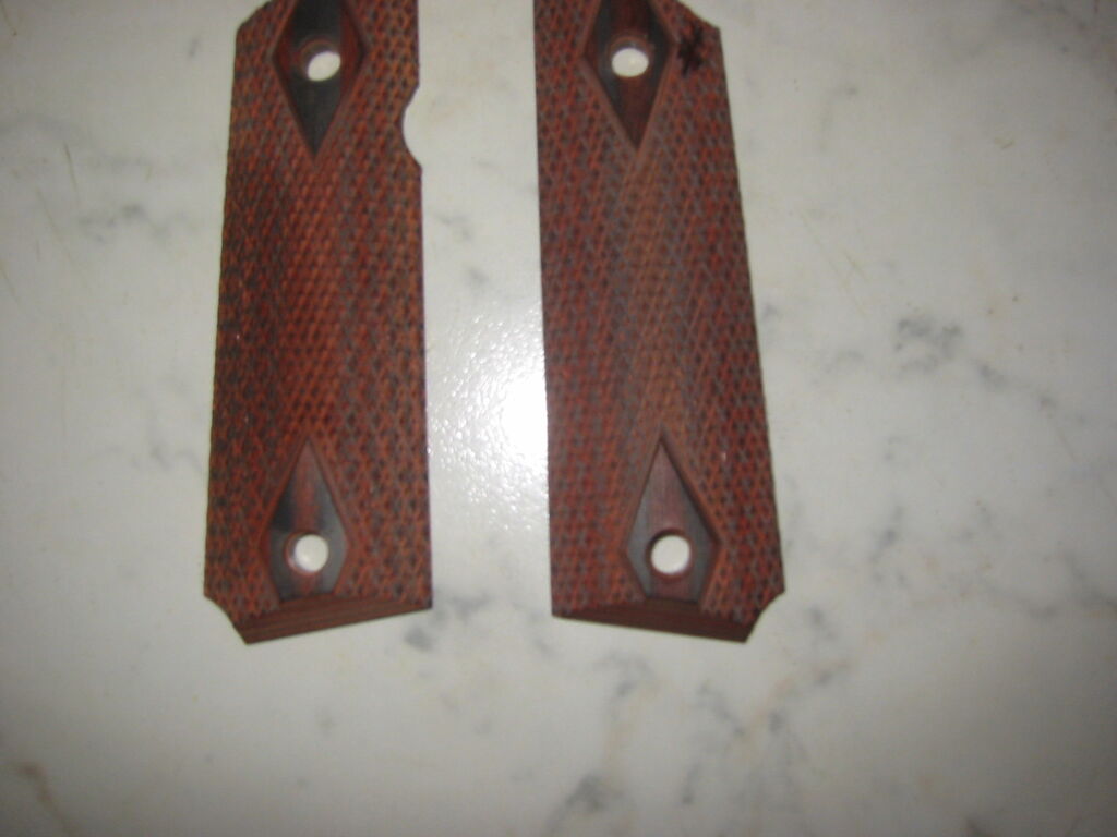 5411009 Coppia guancette per colt 1911