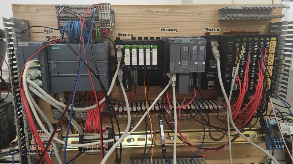 5394224  corso programmazione PLC con