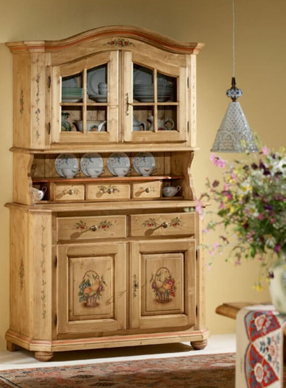 5405501 Credenza decorata in abete
