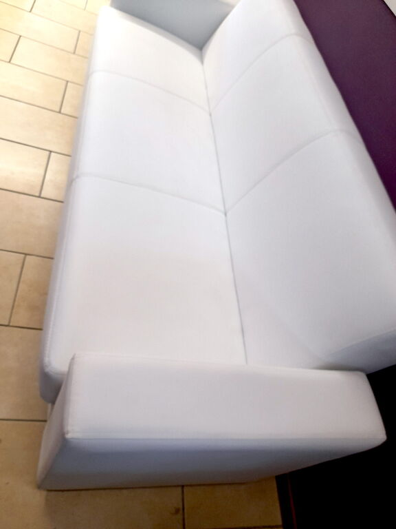 5376400 Divano letto matrimoniale bianco