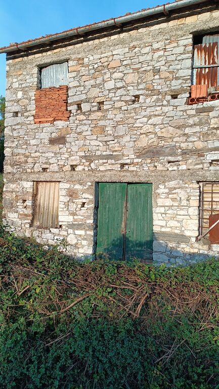 5393813 Fabbricato in pietra