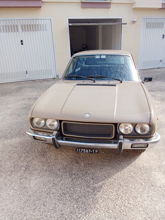 5406431  FIAT 124 Coupè 1.8