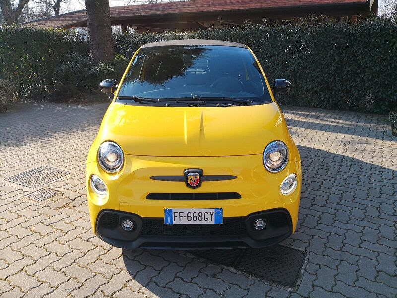 5373022  FIAT 500 (2007--->) Abarth 595