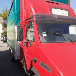 5407493  Furgonato IVECO