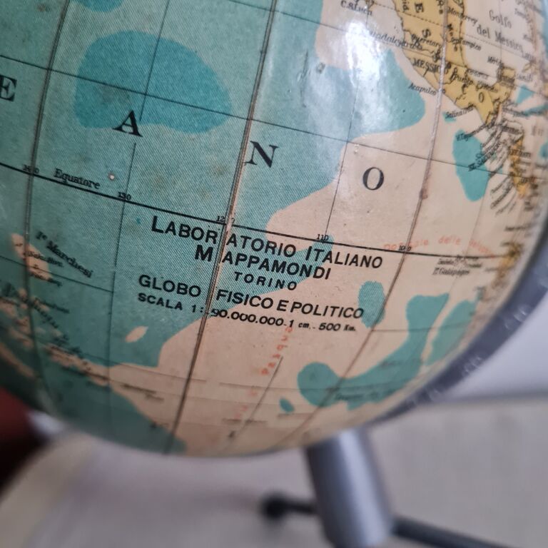 5410871 Globo fisico e politico 