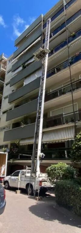 5405666 Gratis eseguiamo sgomberi di