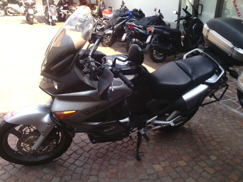 5402024  HONDA Varadero Iniezione