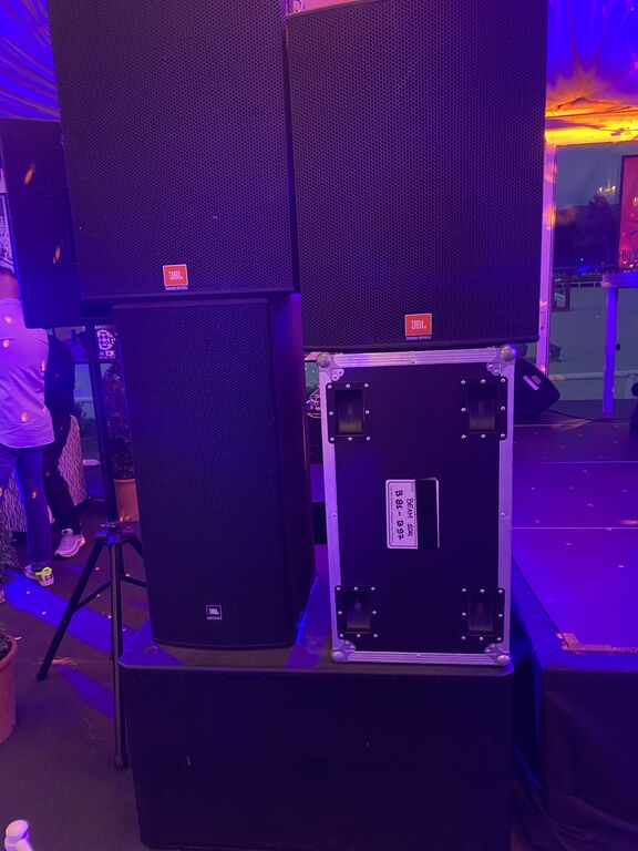 5354040 Impianto audio professionale jbl