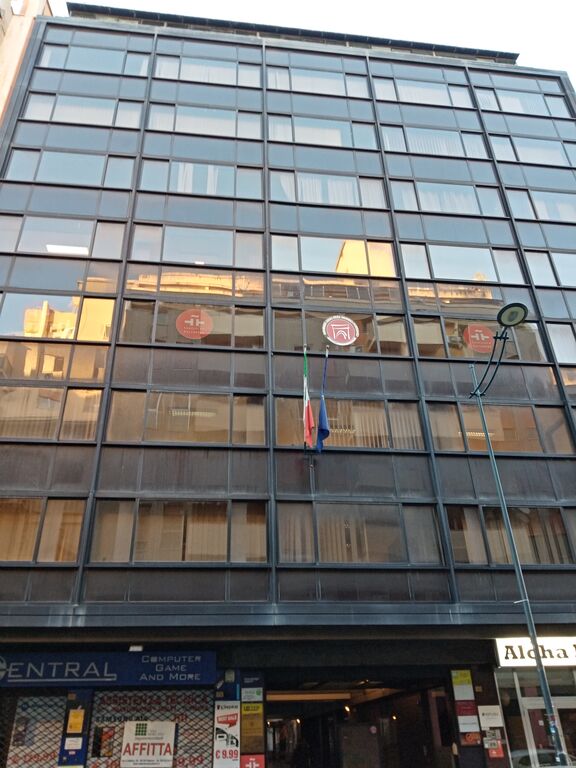 5353377  in affitto ufficio Centro mq25