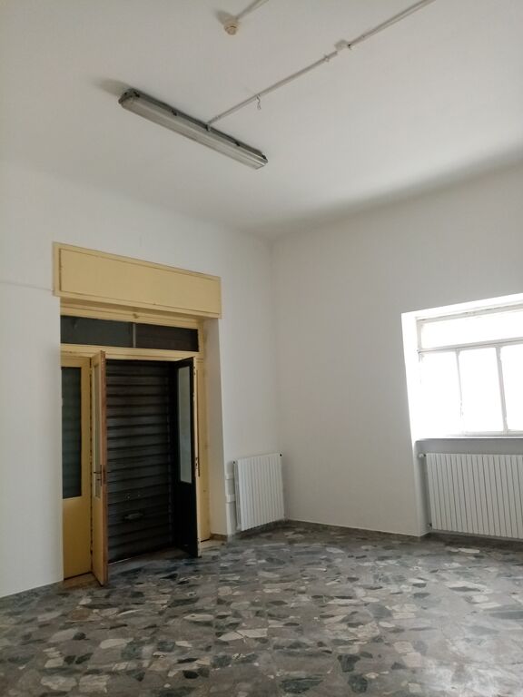 5386325  in affitto laboratorio