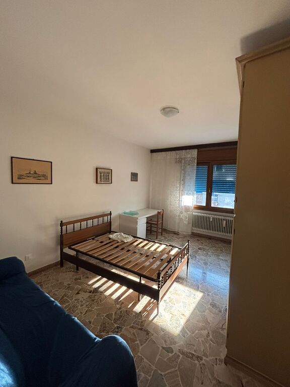 5394736  in affitto appartamento via