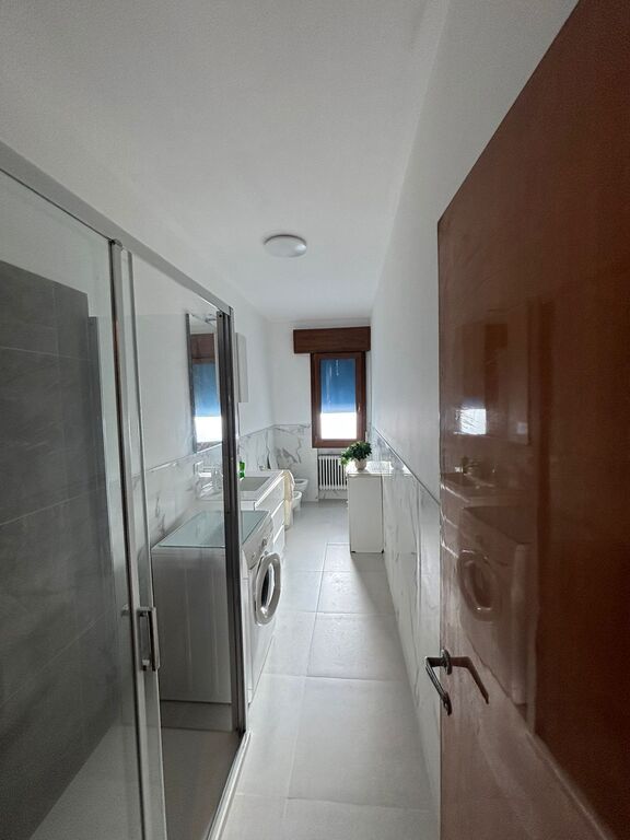 5394739  in affitto appartamento via