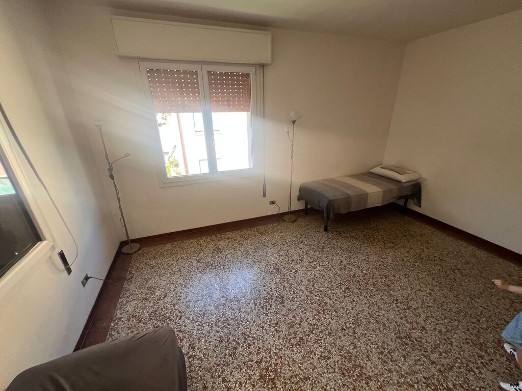 5405476  in affitto appartamento via