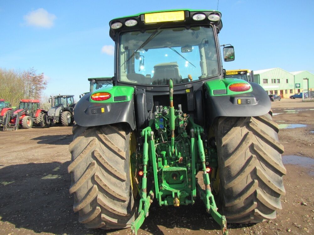 5406456  JOHN DEERE 6140R 4wd trattore