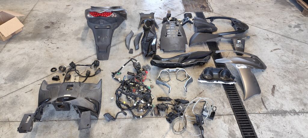 5410208 Kawasaki j300 ricambi