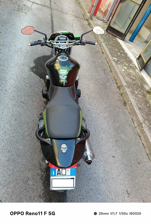 5406630  KAWASAKI ZR 7 NAKED