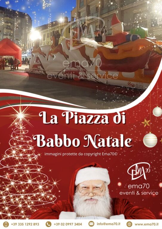 5407851 La piazza di babbo natale