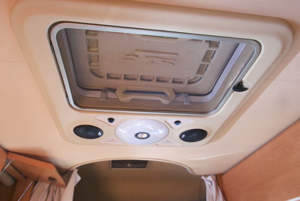5370046  LAIKA ECOVIP 2.i 35.13 2.8 tdi
