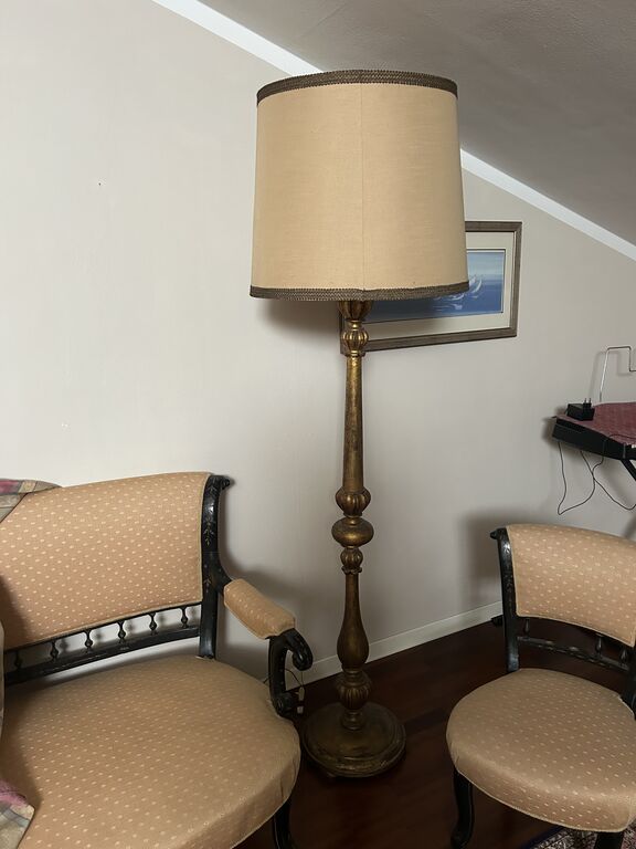 5374391 Lampada da terra in legno