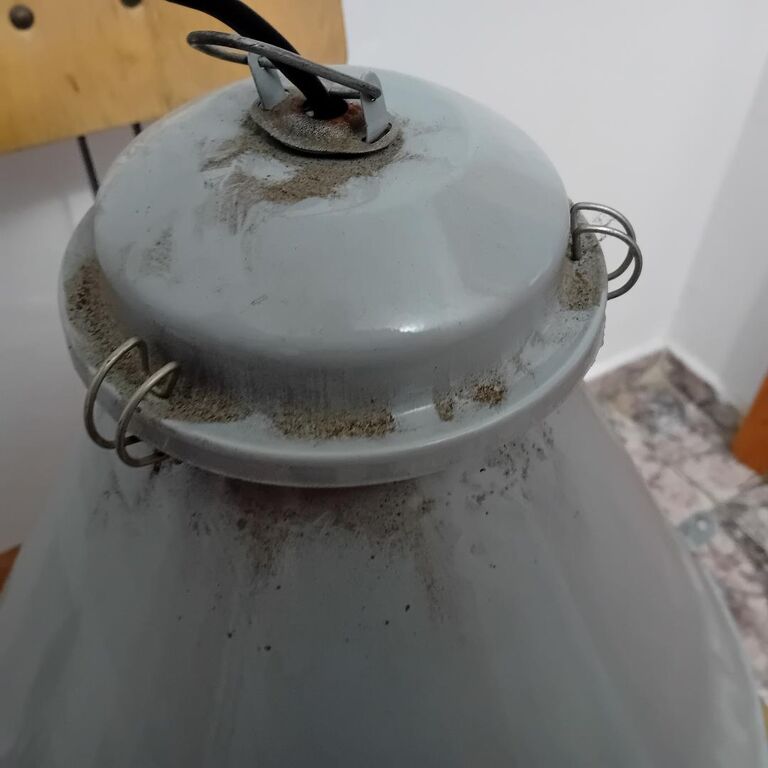5405232 Lampada industriale degli anni