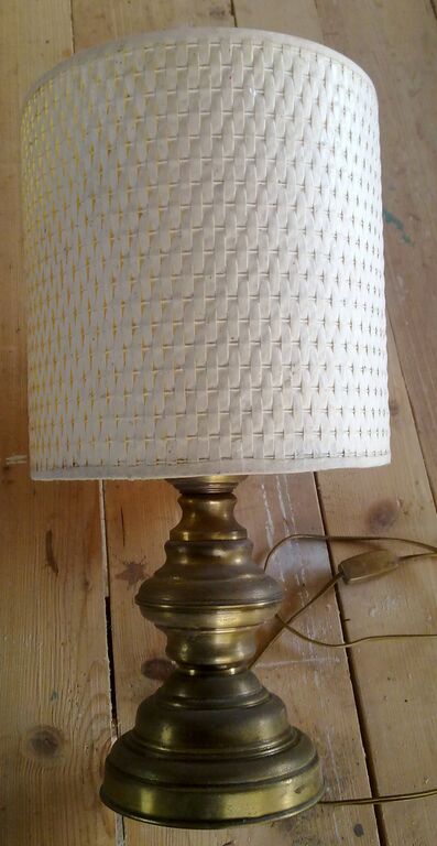 5377018 lampada ovale da tavolo base in