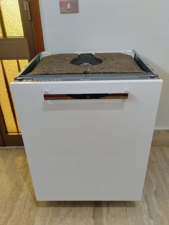 5406125 Lavastoviglie a incasso ariston