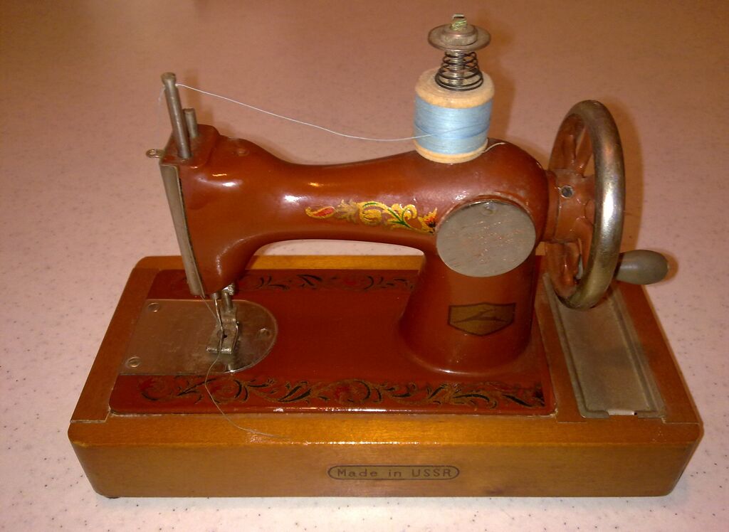 5375848 Macchina da cucire made in ussr