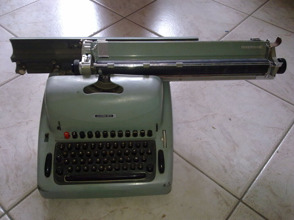 5376042 Macchina da scrivere elettrica