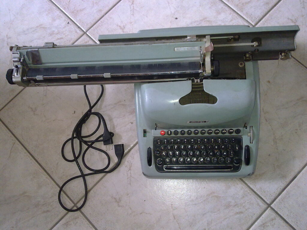 5376045 Macchina da scrivere elettrica