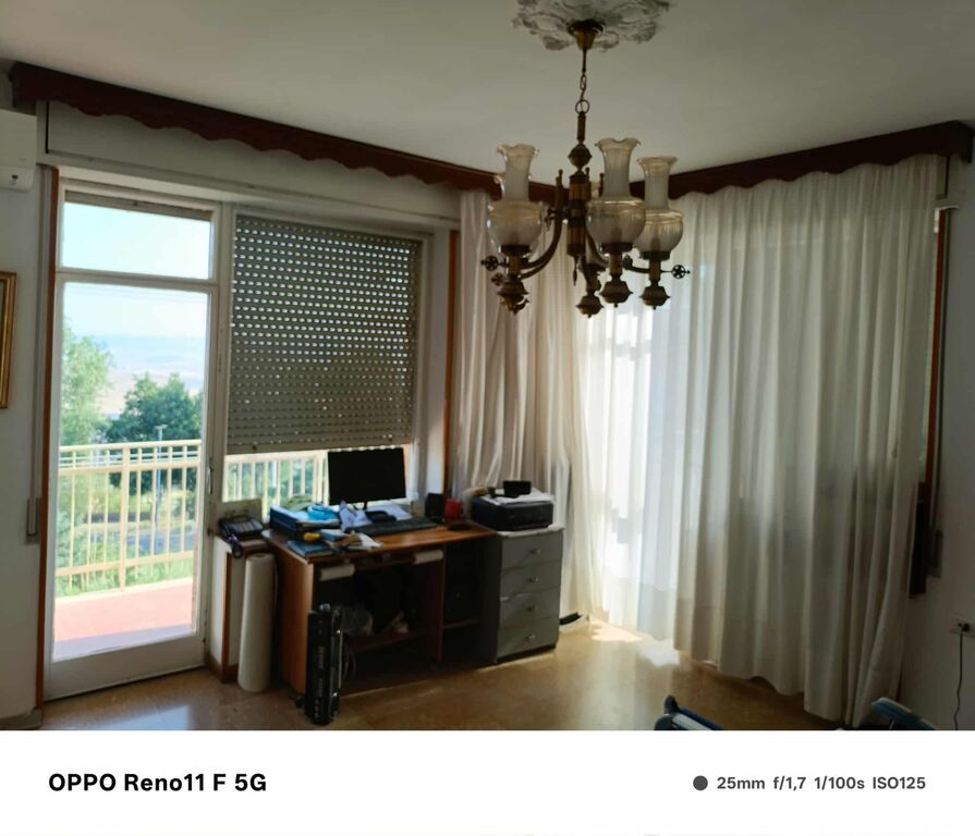 5408869 Mantovana in legno per tende