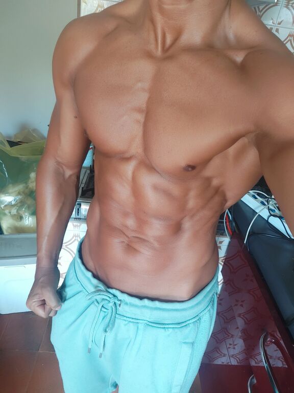 5393184 Massaggiatore alla vostra