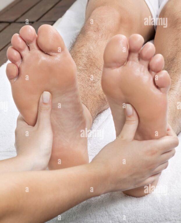 5406907 Massaggio ai piedi