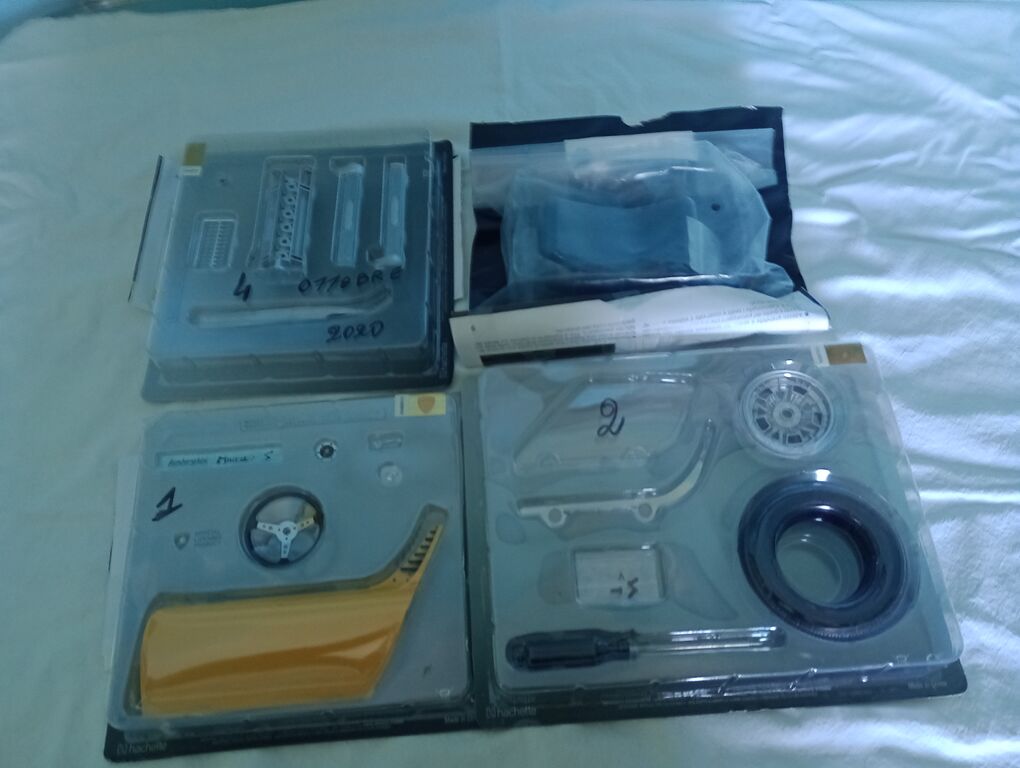 5409027 Modellino da costruire della