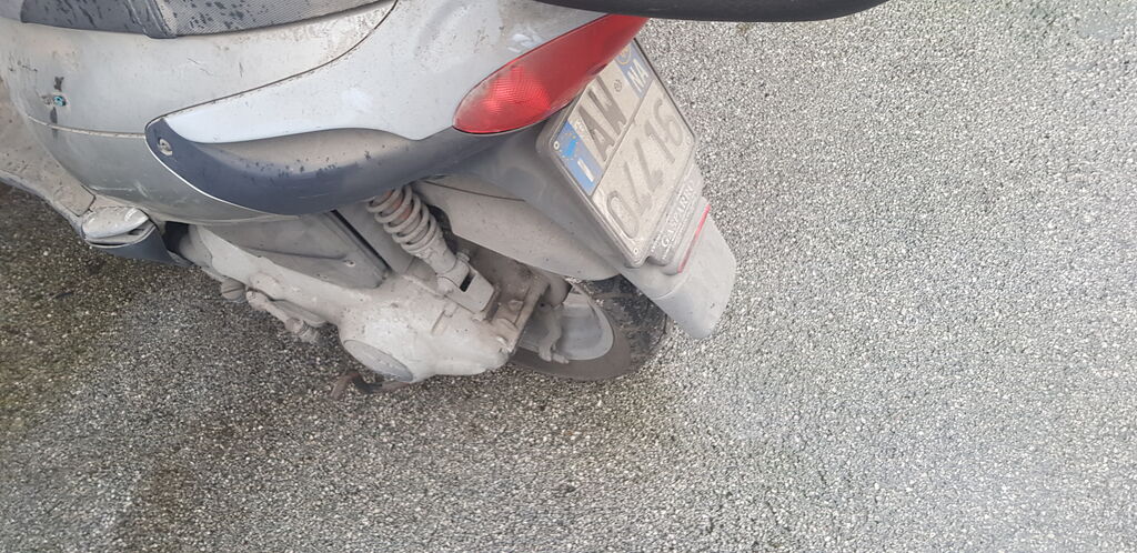 5376111 Motore +ricambi x piaggio