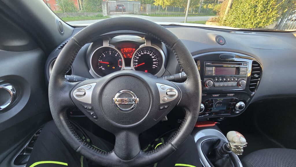 5404953  NISSAN Juke Acenta