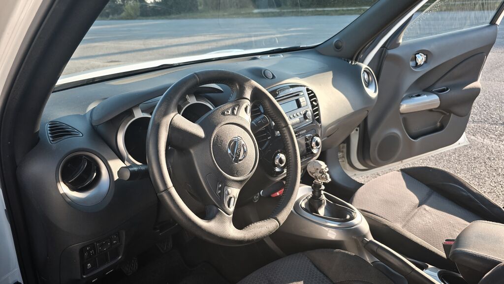 5404955  NISSAN Juke Acenta