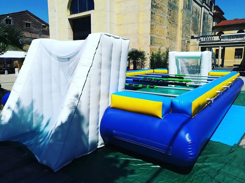 5351085 Noleggio gonfiabile calcio