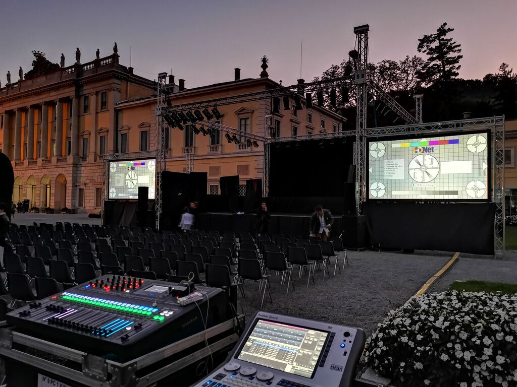 5407611 Noleggio impianti luci