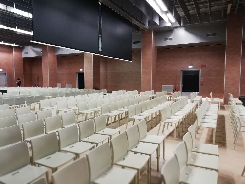 5407636 Noleggio sedie