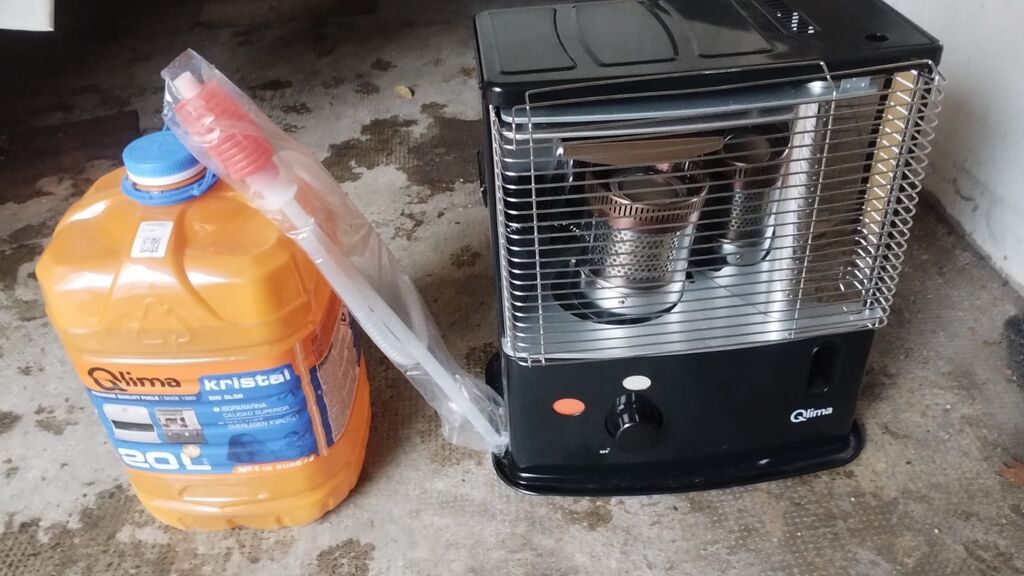 5410858 Nuovissima stufa a combustibile